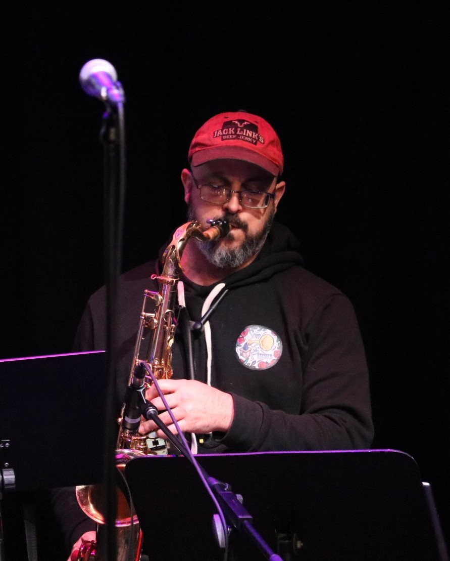 Jason Mesica performing